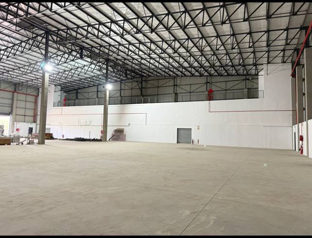 3,743M² WAREHOUSE TO LET IN SPARTAN